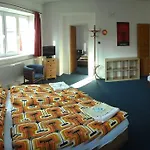 Novopacke Sklepy 3*
