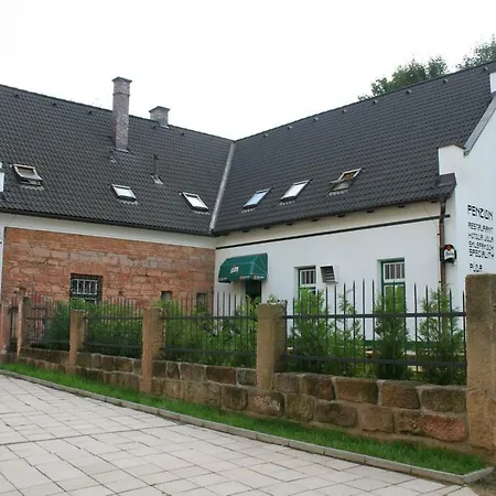 Novopacke Sklepy 3* Nová Paka