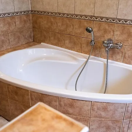 Novopacke Sklepy 3* Nová Paka