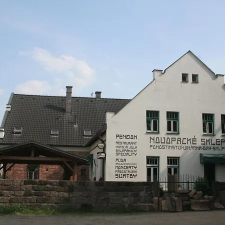 Novopacke Sklepy 3* Nova Paka